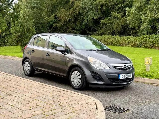 2012 Opel Corsa petrol manual