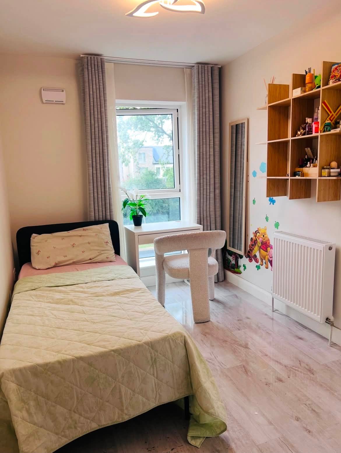 Single room with private bathroom in Fonthill, Dublin 22