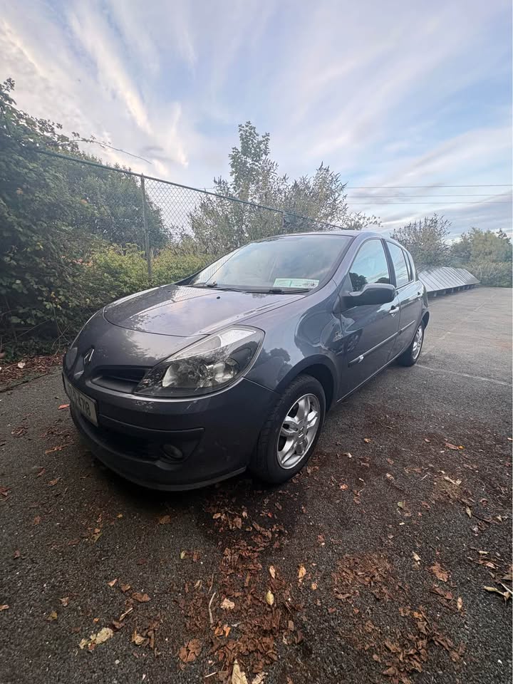 2007 Renault Clio petrol manual