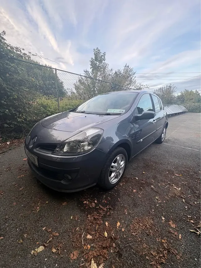 2007 Renault Clio petrol manual
