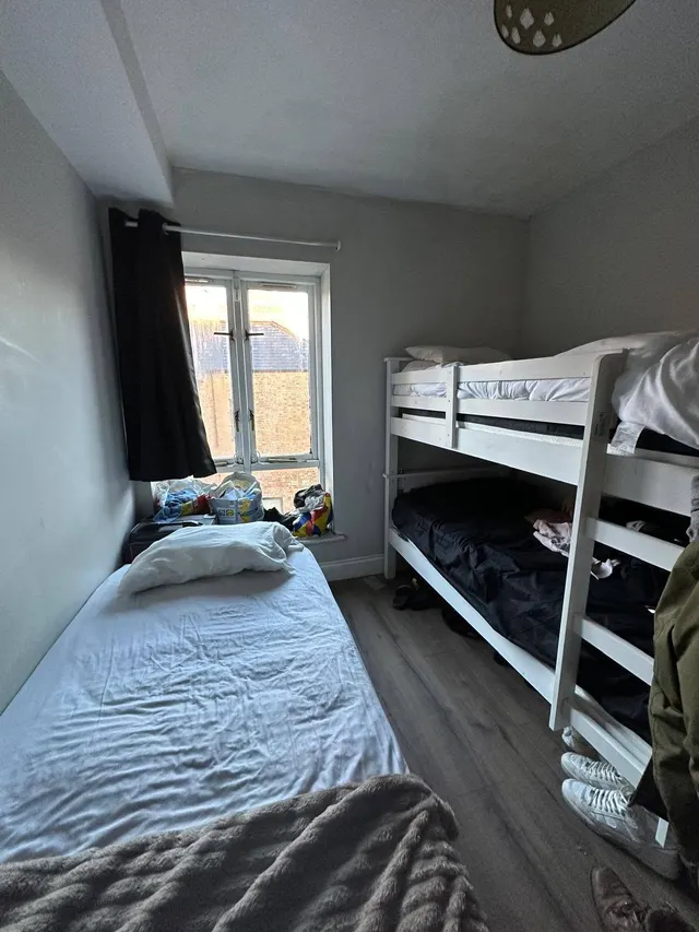 Bunk-bed space in shared room in Leafy Street West, Dublin 7, as written