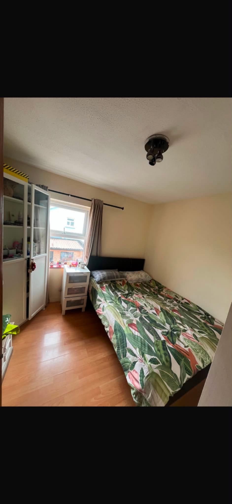 Room for one person or a couple in Liffey Valley, Dublin 22